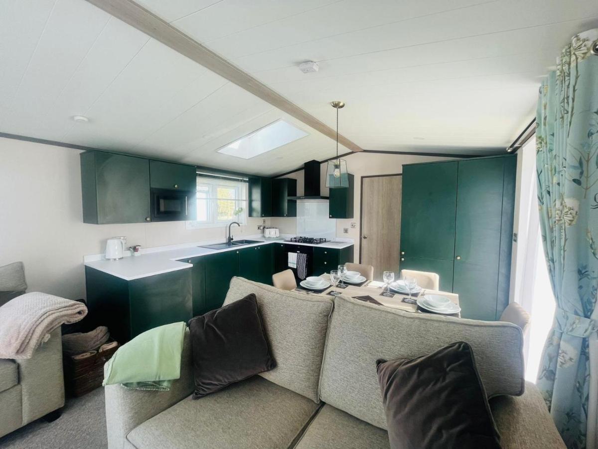 Chalet Evergreen With Hot Tub *